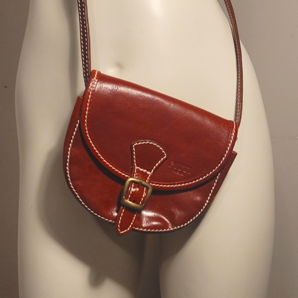 Pitti Firenze cross body red bag